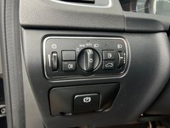 VOLVO V60 D4 AWD/ R-DESIGN / GARANTIE / BUSINESS VOLVO V60 D4 AWD/ R-DESIGN / GARANTIE / BUSINESS