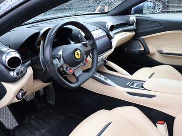 صورة مصغرة 14 لـ 2017 Ferrari GTC4LUSSO