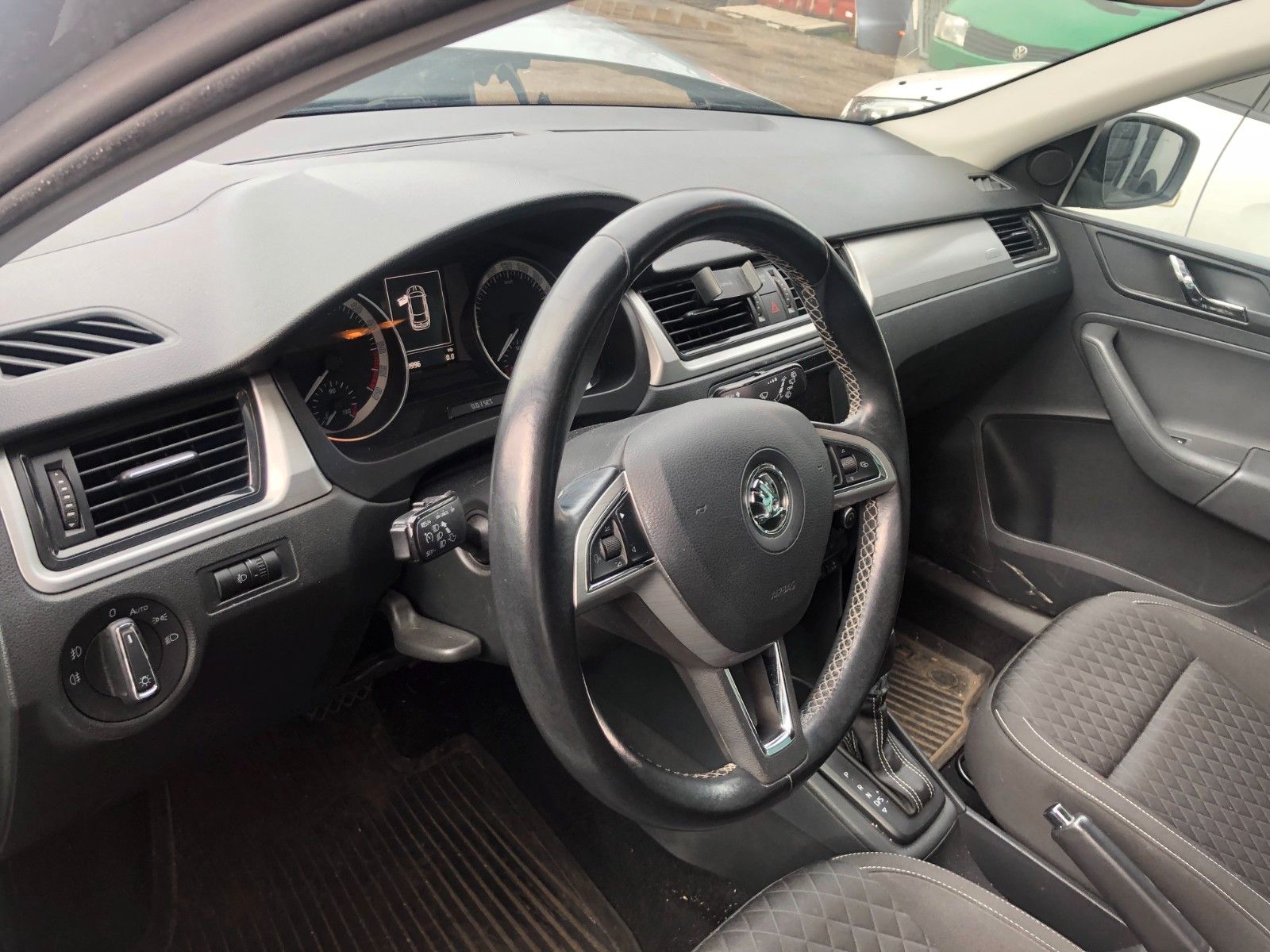 Fahrzeugabbildung SKODA Rapid Spaceback Edition Unfall