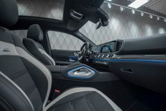 GLE 63 AMG COUPE BLACK / BLACK CARBON