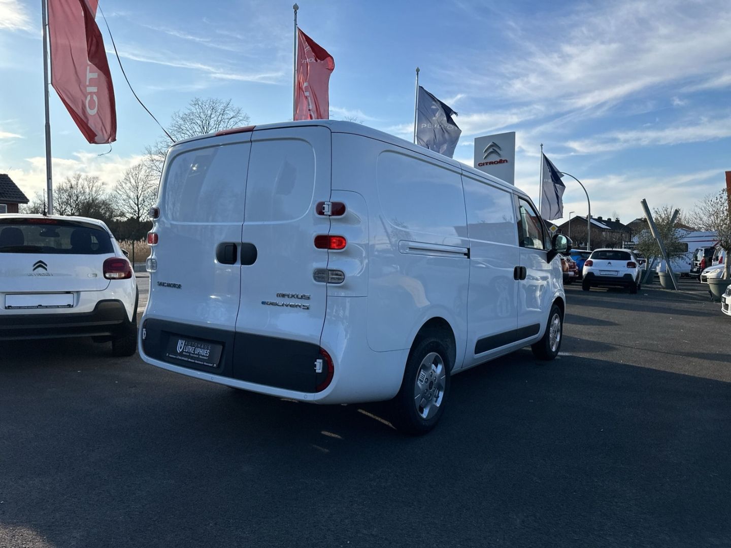 Fahrzeugabbildung Maxus e-Deliver5 L1H1 64 Spurhalteass. Navi 360 Kamera