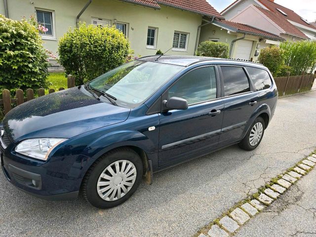 Ford Verkaufe einen Ford Focus Turnier auf Wuns...