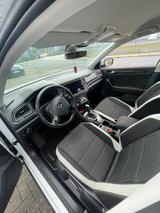 Volkswagen T-Roc 1.5 TSI ACT OPF DSG Sport Sport - mit Benzin-Antrieb: Teilleder, Beheizbares Lenkrad, Geländewagen