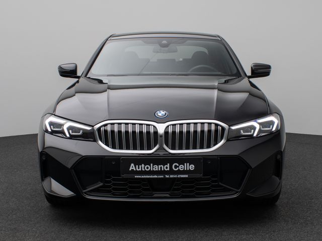 Foto Nummer 2: BMW 330e