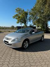 Peugeot 307 cc 2.0 *Automatik*85.000km*Kli... - Peugeot 307 mit Benzin-Antrieb: Cabrio, 2.0