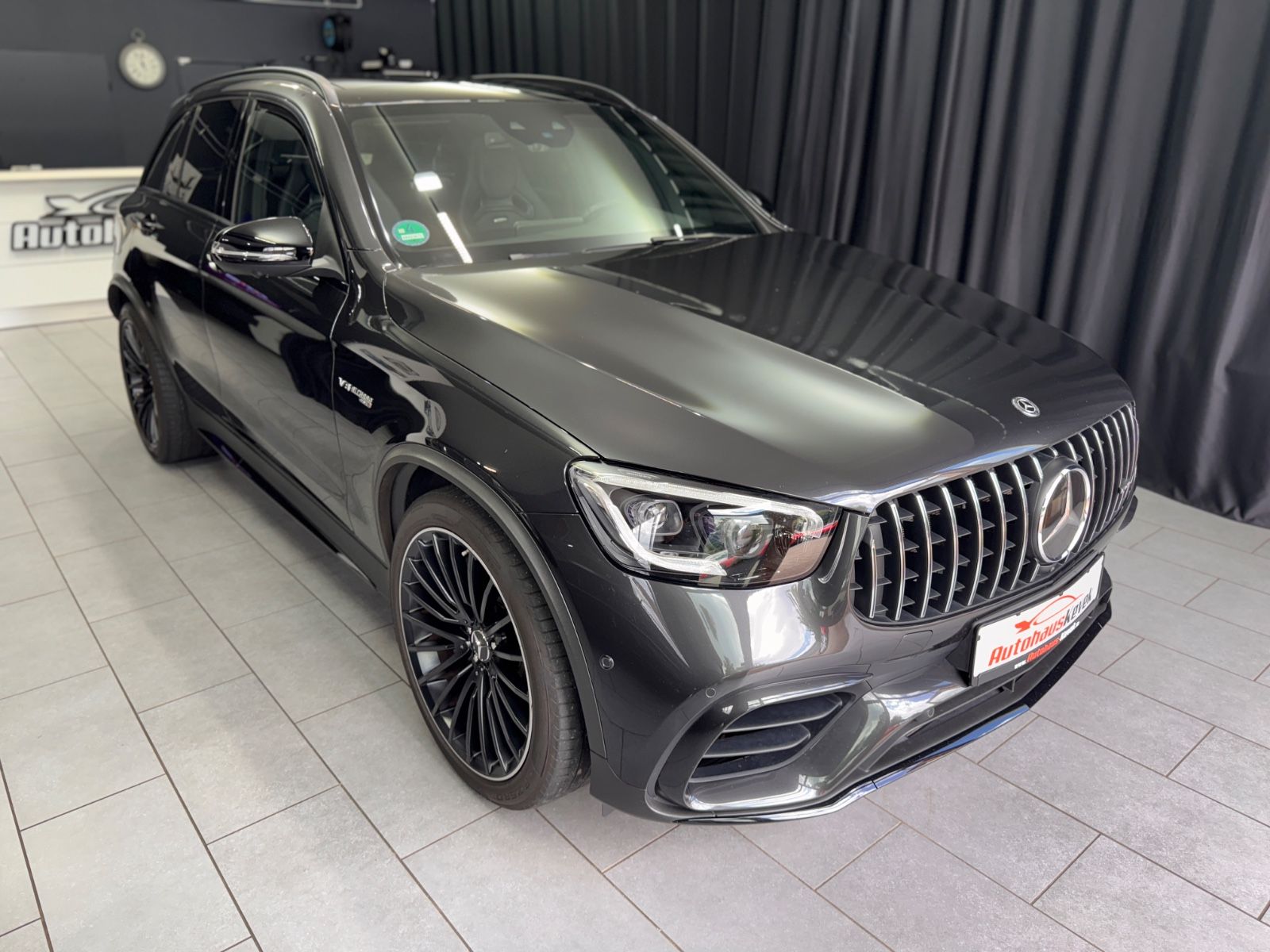 Fahrzeugabbildung Mercedes-Benz GLC 63 AMG 4Matic|PP-SITZE|PANO|AHK|360 KAMERA|