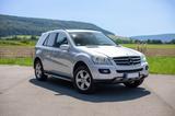 Mercedes-Benz ML 500 - - Mercedes-Benz ML 500 aus 2005
