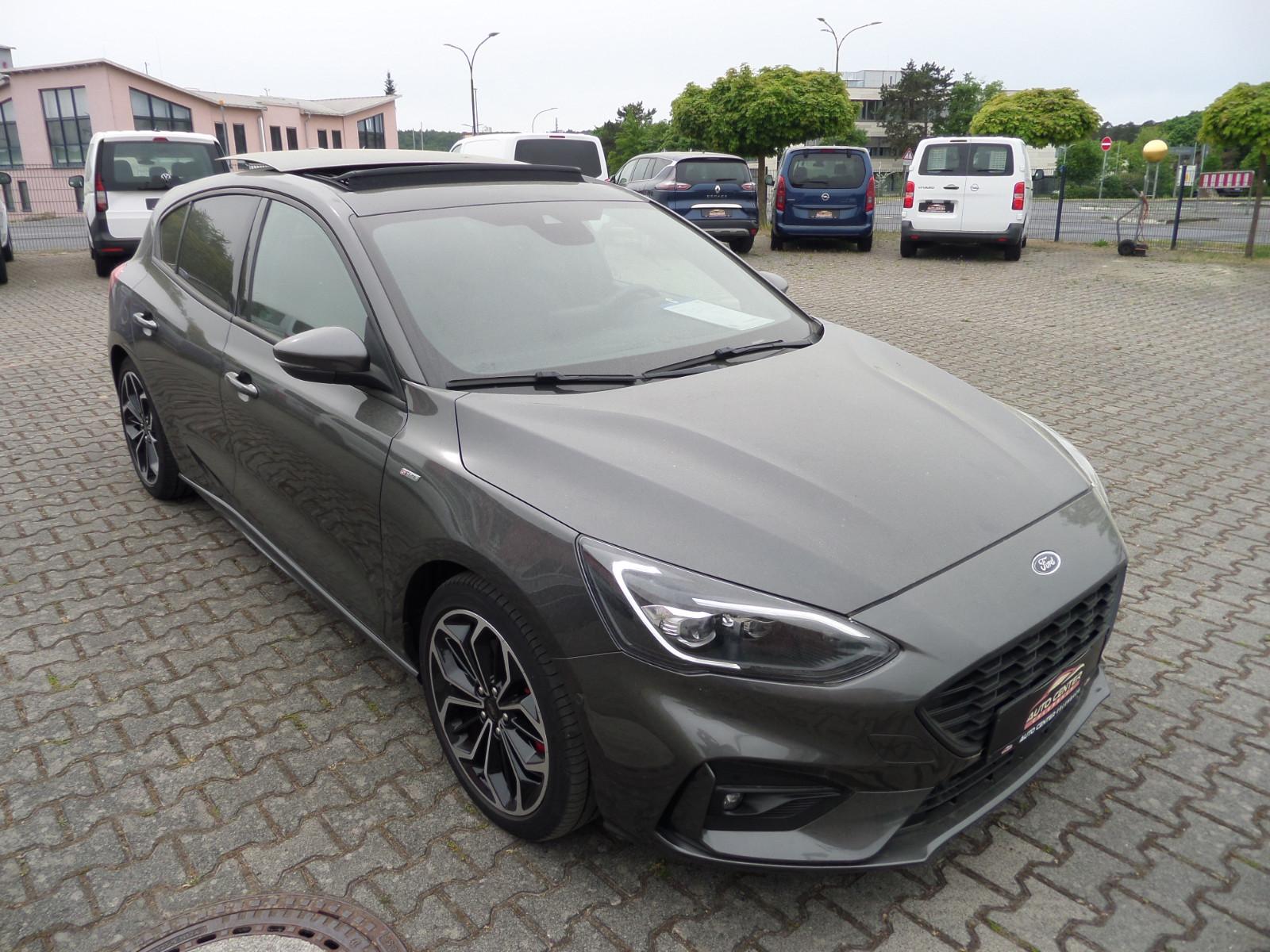 Ford Focus ST-Line X,Cam+Navi+LED+ACC+Pano-SD+digital
