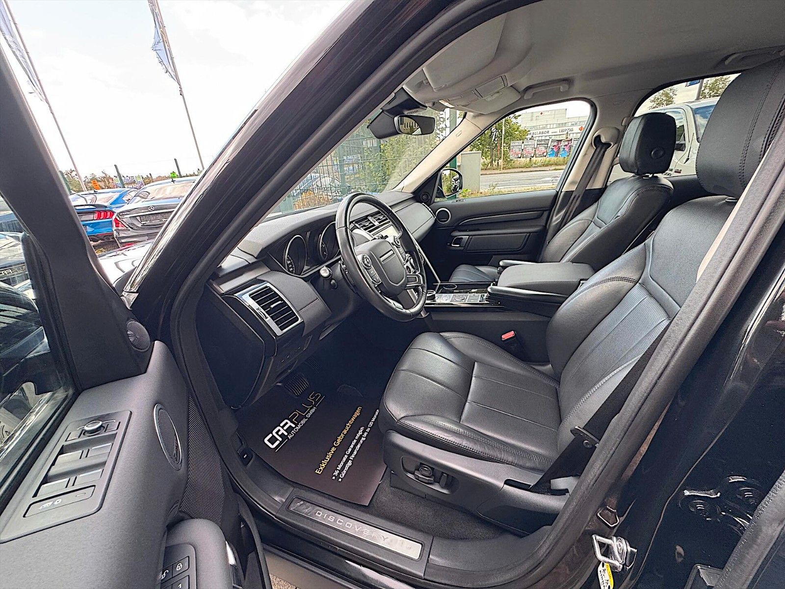 Fahrzeugabbildung Land Rover Discovery 5 2.0 TD SD4 HSE BLACK 4x4 *AHK*LED*
