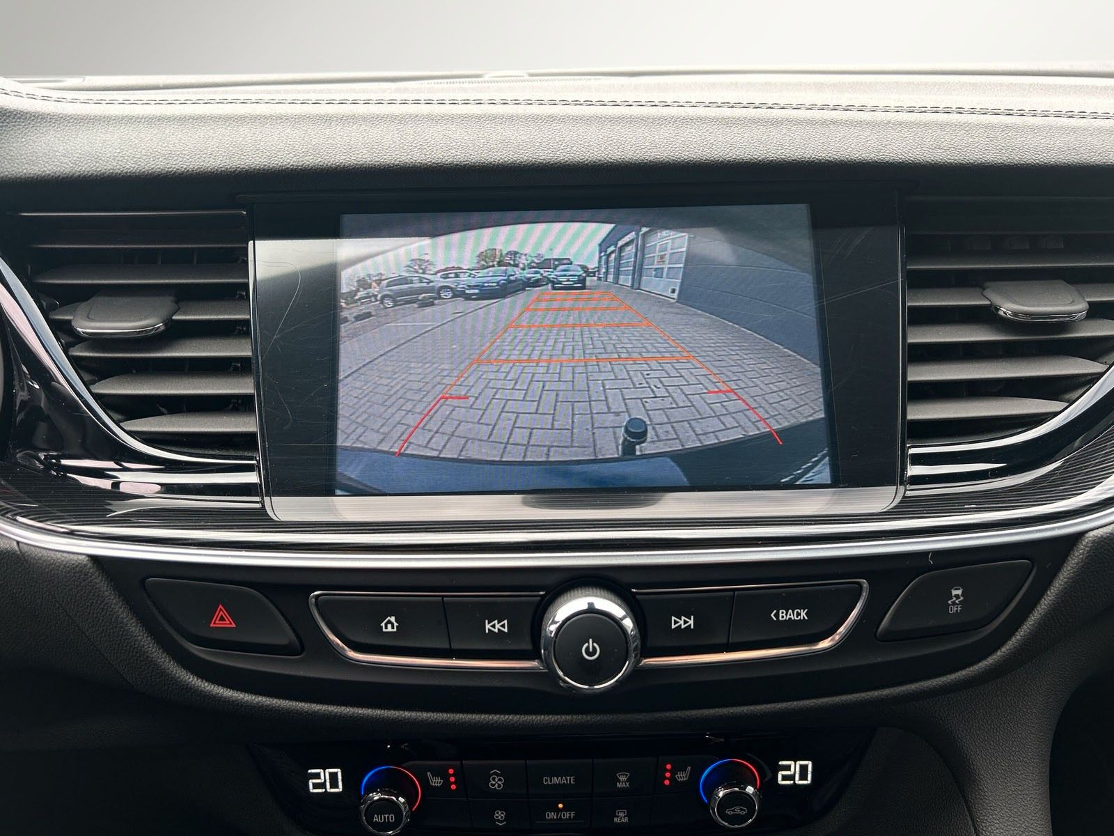 Fahrzeugabbildung Opel Insignia Sports*LED*Ambiente*Bhz Lenkrad*Kamera*