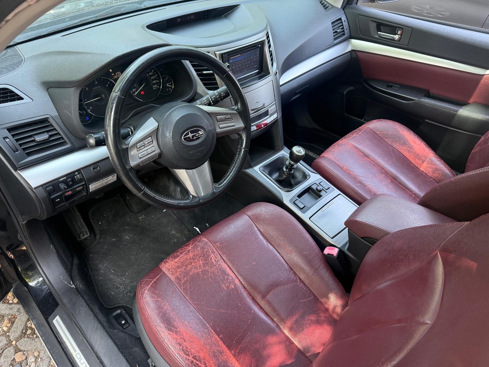 Subaru Legacy Kombi/ Outback Trend//*KAMERA*//*NAVI*