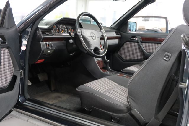 Fahrzeugabbildung Mercedes-Benz E 200 Cabriolet Aut./Sitzhzg./Sehr schöner Zust.