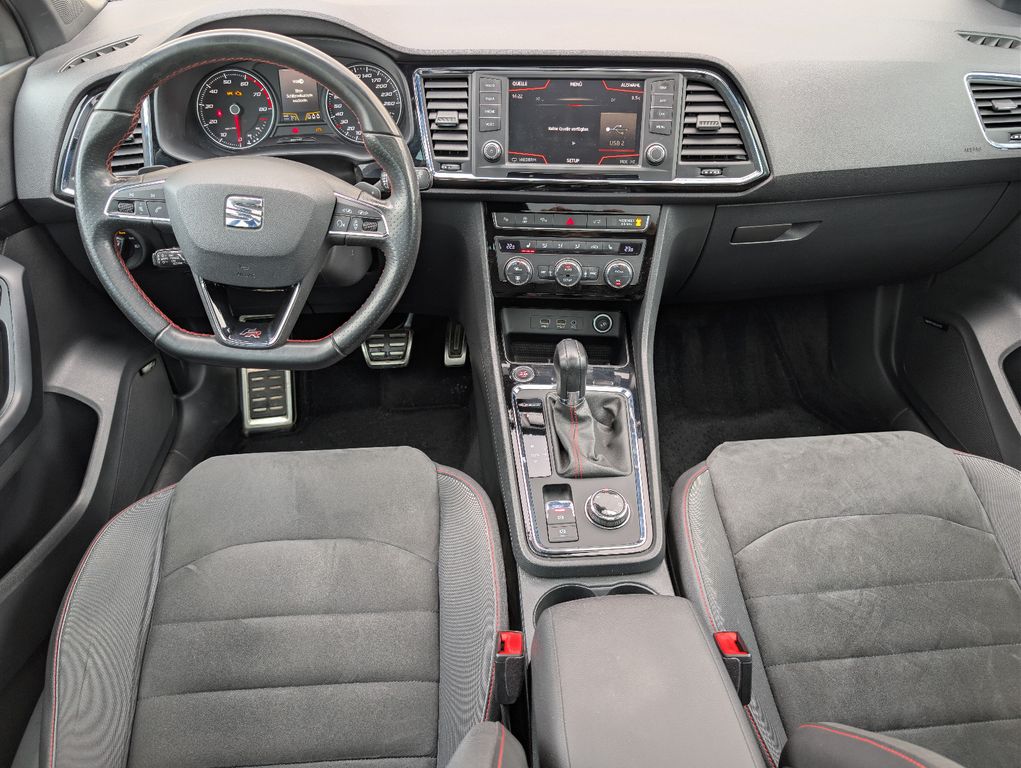 SEAT Ateca FR 4Drive 2,0TSI 190PS DSG LED Pano 1.Hand SEAT Ateca FR 4Drive 2,0TSI 190PS DSG LED Pano 1.Hand