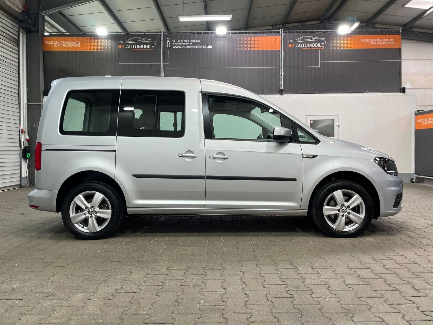 Fahrzeugabbildung Volkswagen Caddy Trendline BMT#Tempo#PDC#2xSchiebetür