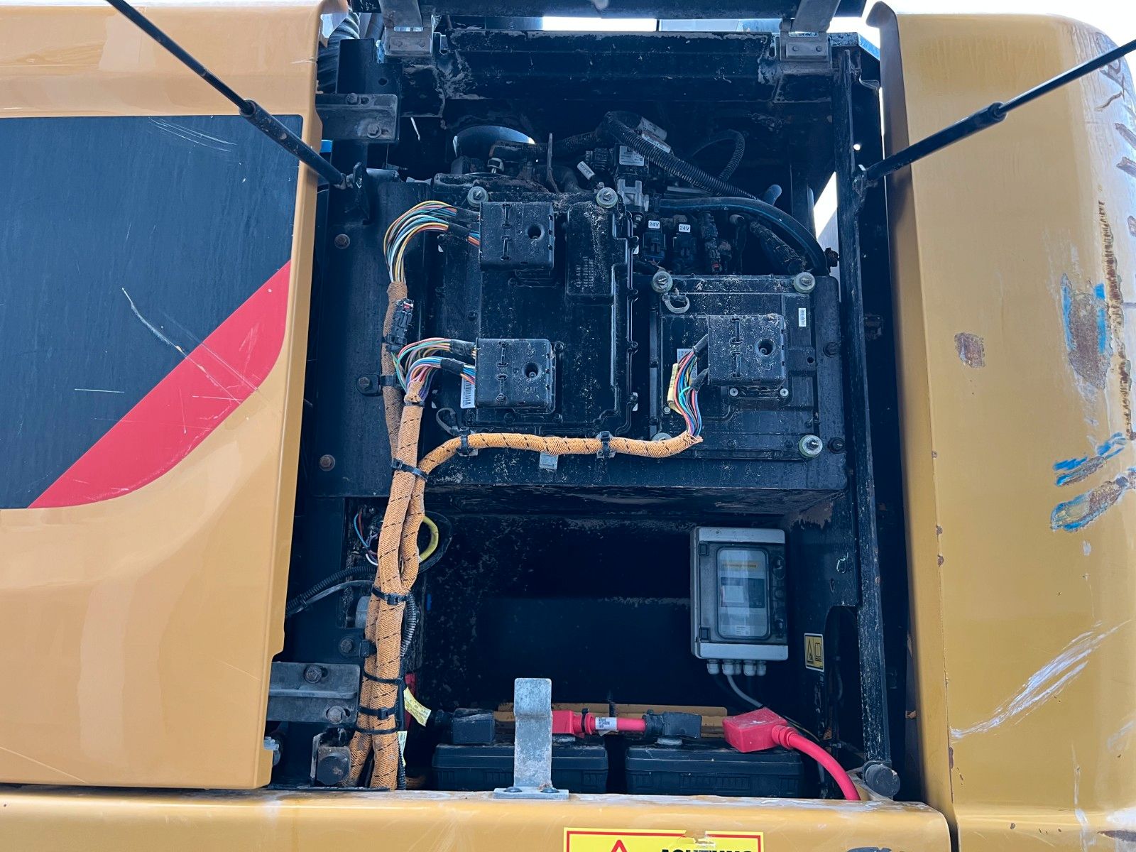 Fahrzeugabbildung CAT MH3024 / MH 3024 / Greifer / 2018 / 10.735h