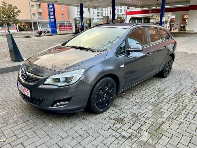 Opel Astra J Sports Tourer Selection