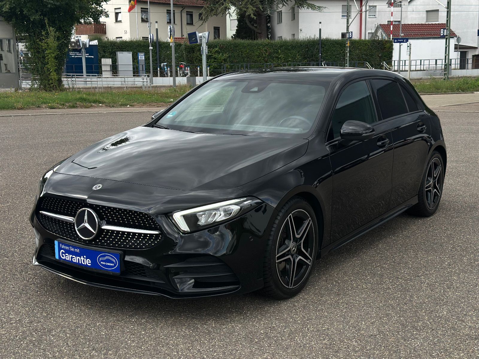 Mercedes-Benz A 200 AMG LINE AppleCarplay Ambiente Alcantara