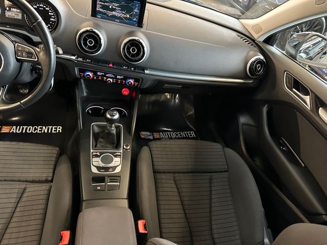 MYAUTOCENTER – Gebraucht- und Jahreswagen mit Werkstattservice in Pfaffenhofen Audi A3 Sportback ambition *Spurhalte*Totwinkel*Xenon