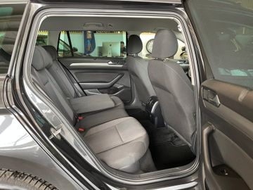 Volkswagen Passat Variant *LED*AHK*ACC*3ZONEN*1HAND*