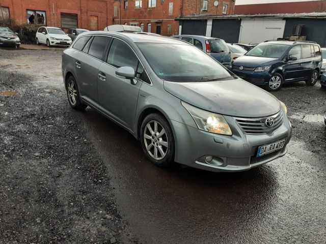 Toyota Avensis Kombi Executive KLIMA XENON PDC