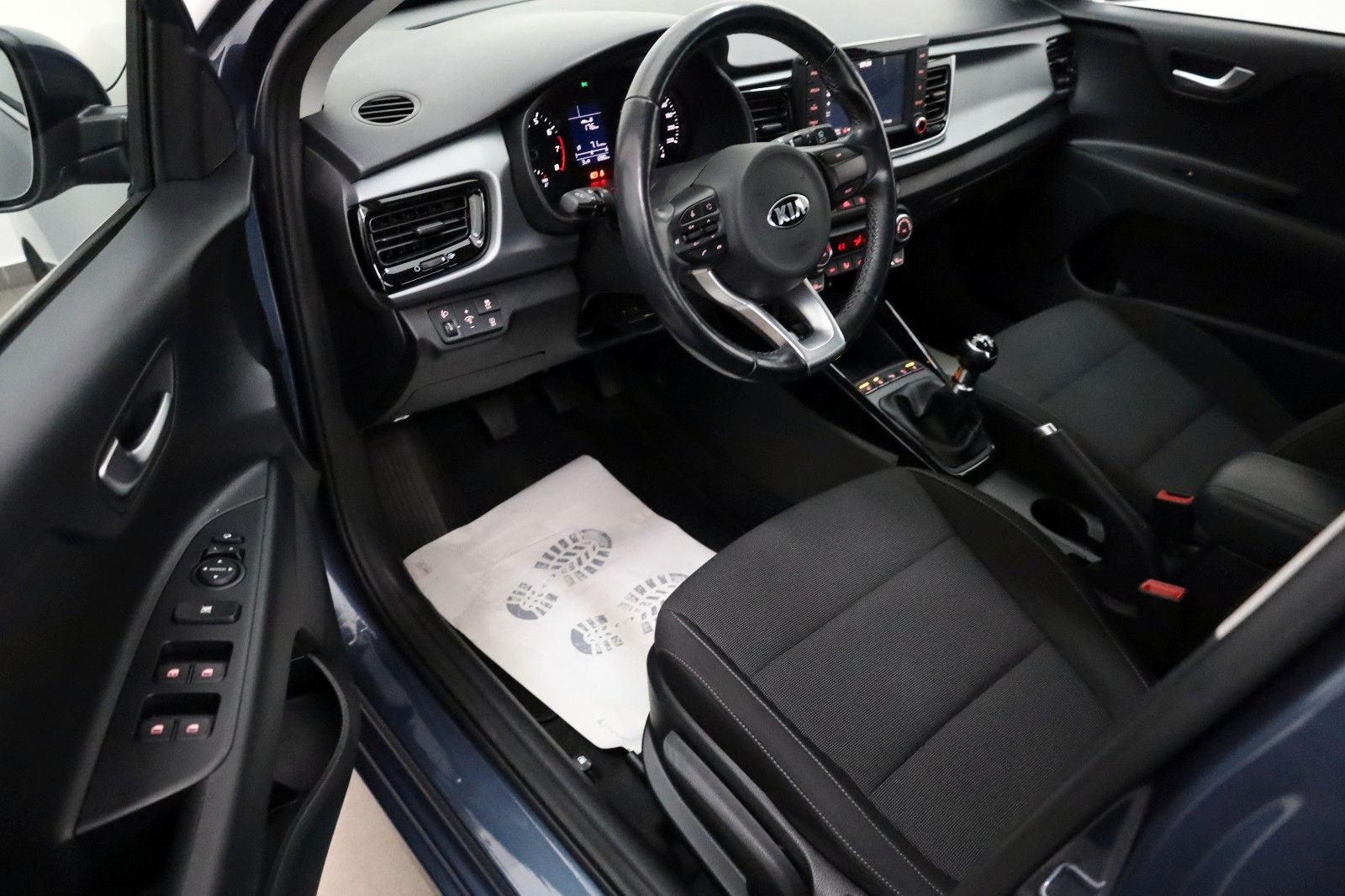 Fahrzeugabbildung Kia Rio Dream Team,Navi,Kamera,SH,8fach bereift