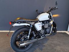TRIUMPH Bonneville Thruxton Umbau +++ HIGHSIDER + RIZOMA
