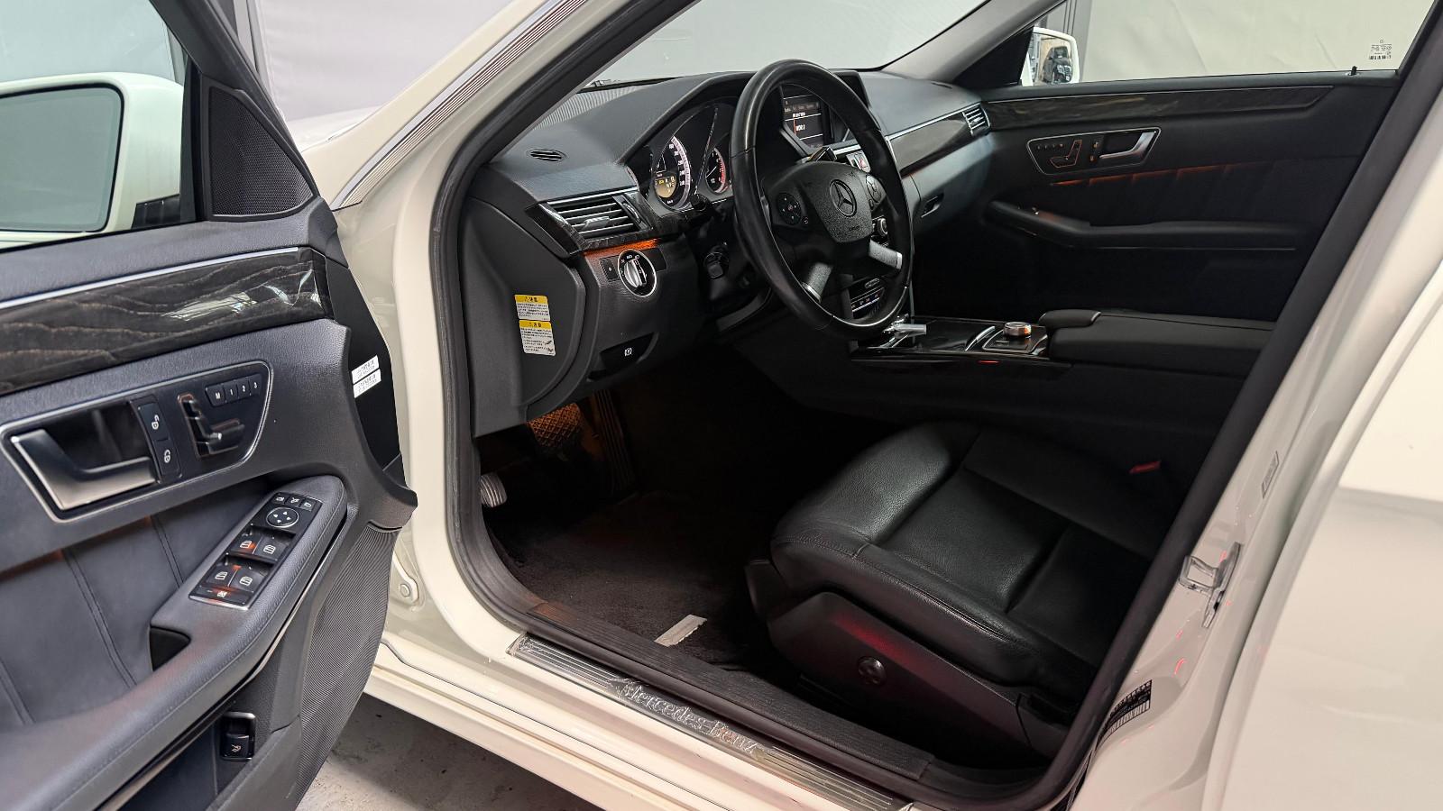 Mercedes-Benz E 300T E 350 4M BlueEfficiency  Leder KEYLESS-GO