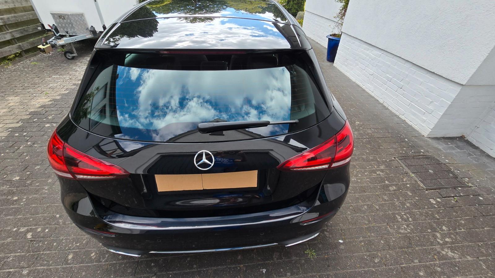 Mercedes-Benz A 250 DCT -