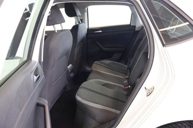 Volkswagen Polo VI 1.0 TSI DSG Highline FRONT+PDC+ALU