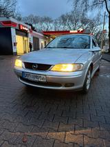 Opel Vectra 1.6 16 V - Opel Vectra in Düsseldorf