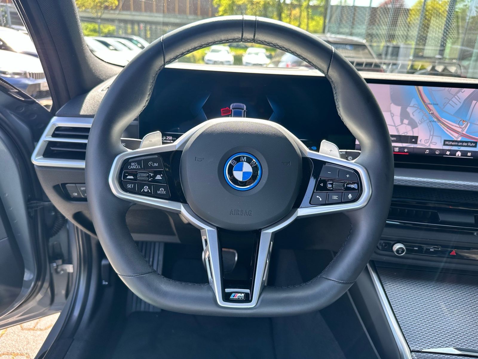 BMW 330 - Bild 9
