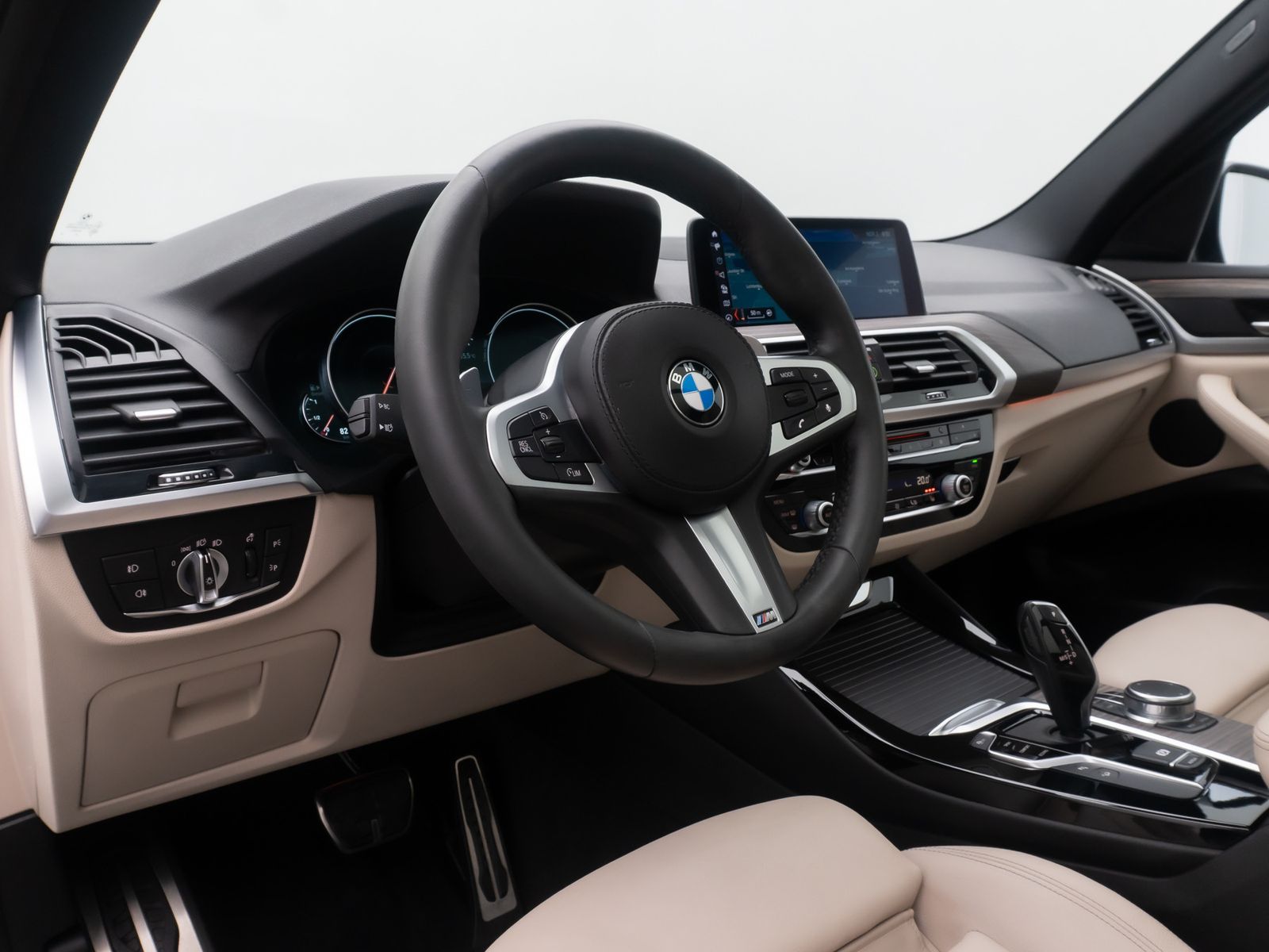 Fahrzeugabbildung BMW X3 xD20d M Sport Kamera Panorama HUD DAB HiFi