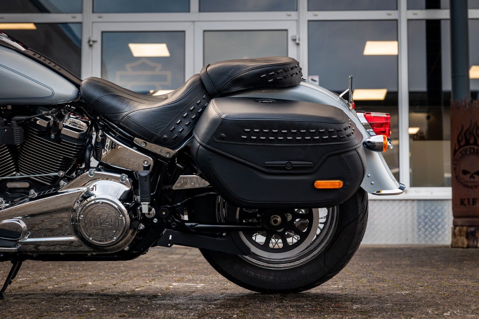 Fahrzeugabbildung Harley-Davidson Softail Heritage FLHCS 114 CUI -NEUWERTIG -