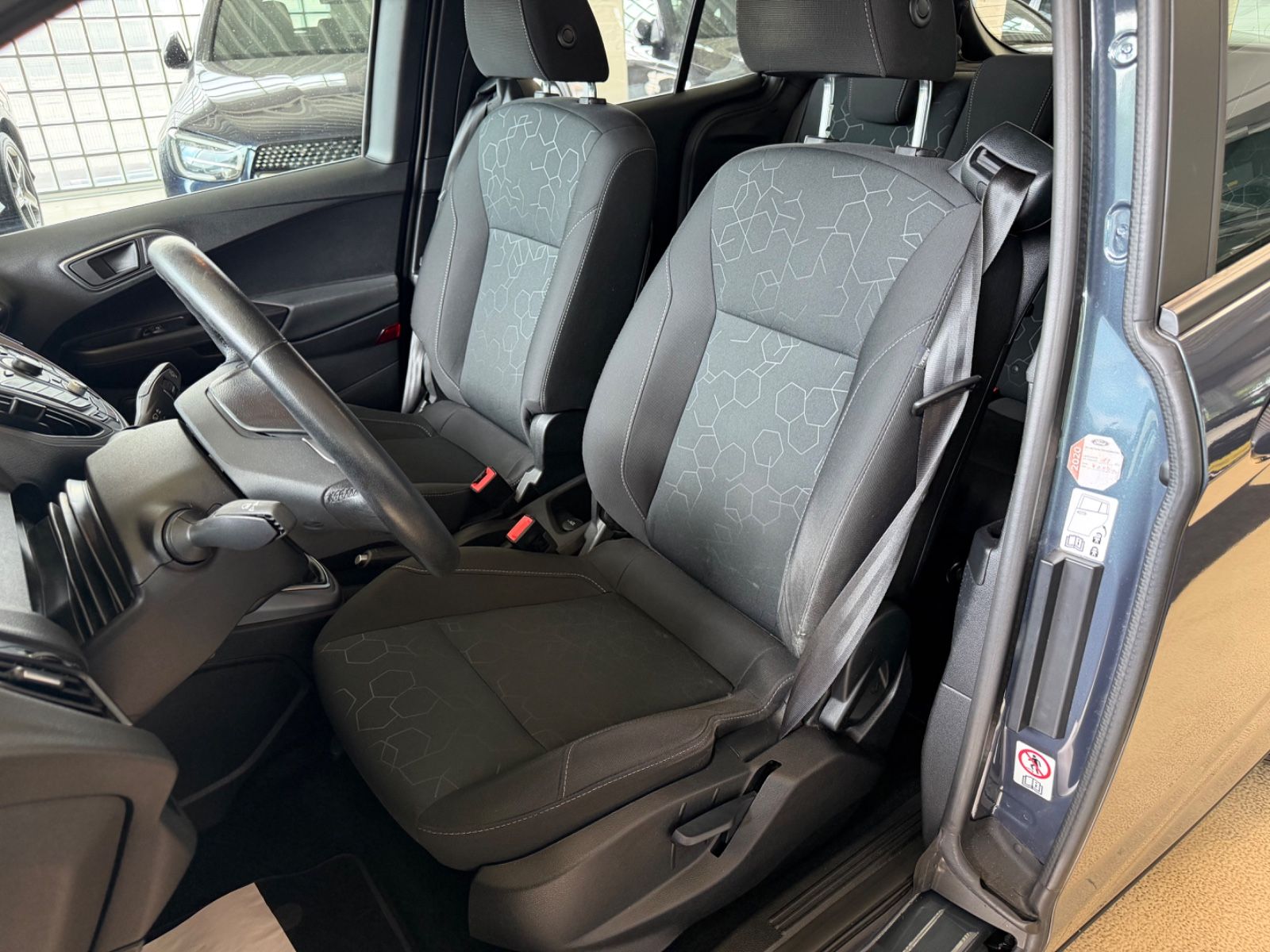 Fahrzeugabbildung Ford B-Max B-MAX Sync Edition