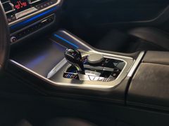 Fahrzeugabbildung BMW X6 M50 i (ICONIC/HEADUP/PANO/3D-CAM/ACC