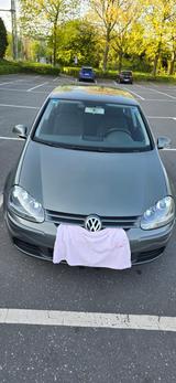 Volkswagen Auto golf5 - Volkswagen Golf aus 2004: Golf5