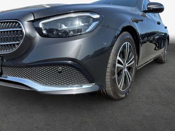 Mercedes E 220 - 6