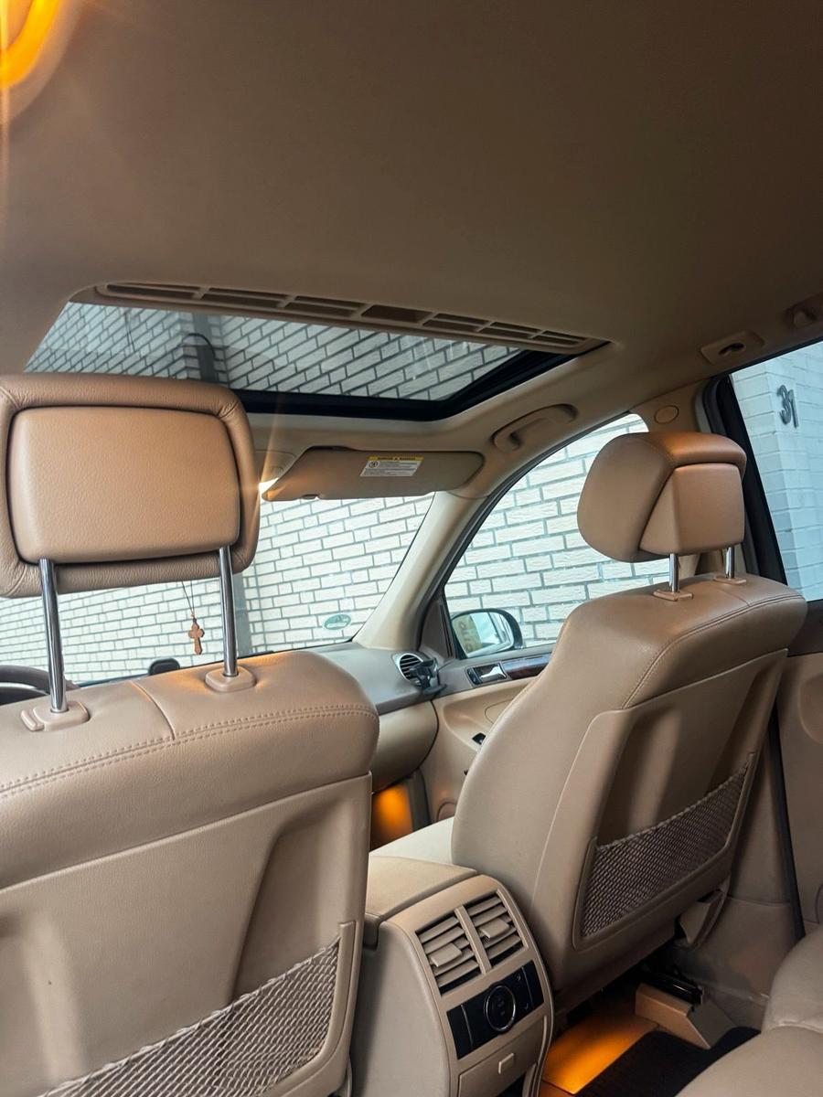 Mercedes-Benz ML280 2006 — салон