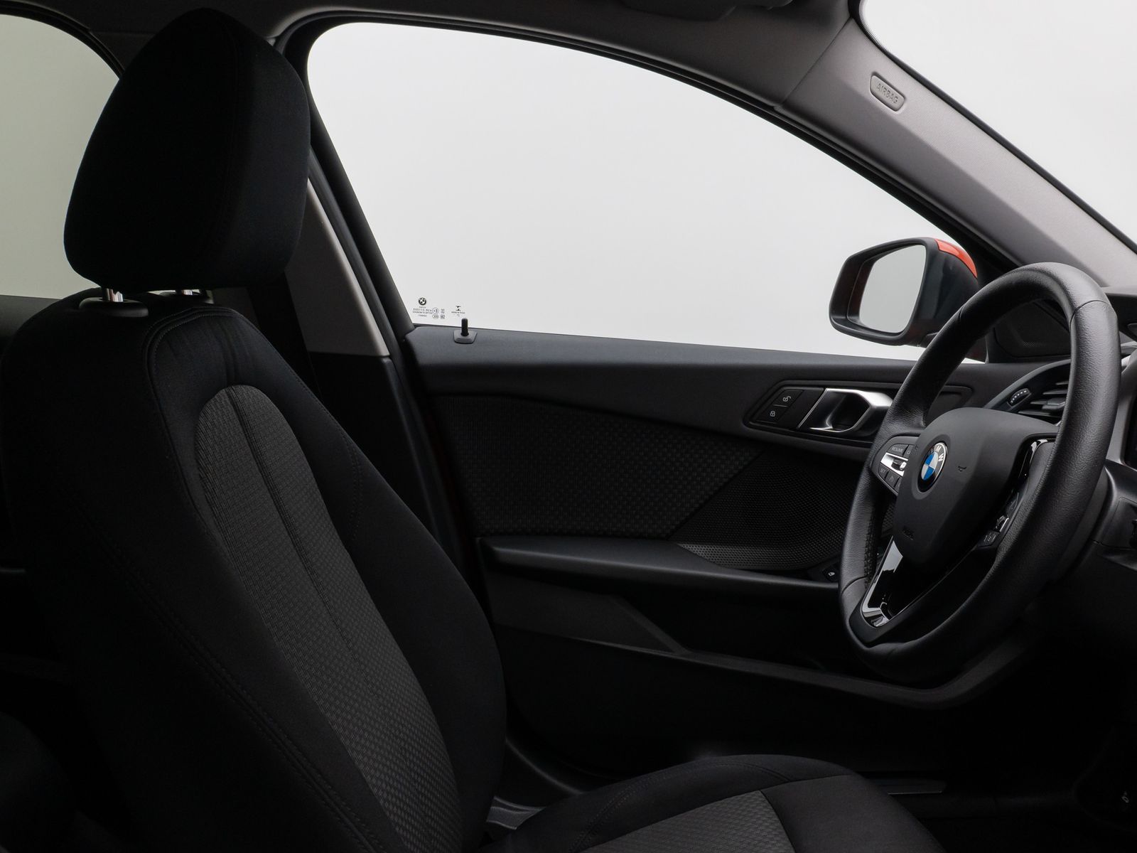 Fahrzeugabbildung BMW 120d  DAB HiFi AHK PDC Geschwindigkeitsreg LED
