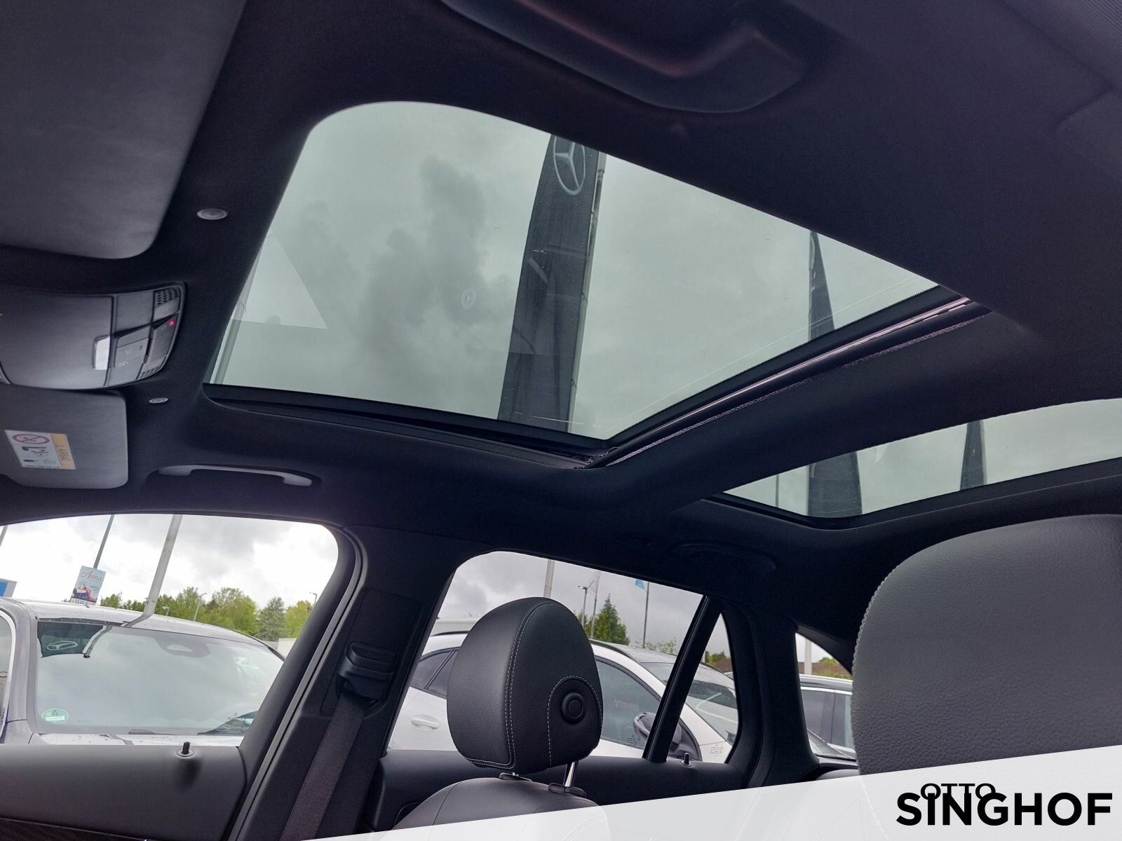 Fahrzeugabbildung Mercedes-Benz GLC 200 AMG Pano+AHK+Distronic+Night+360°+dynLED