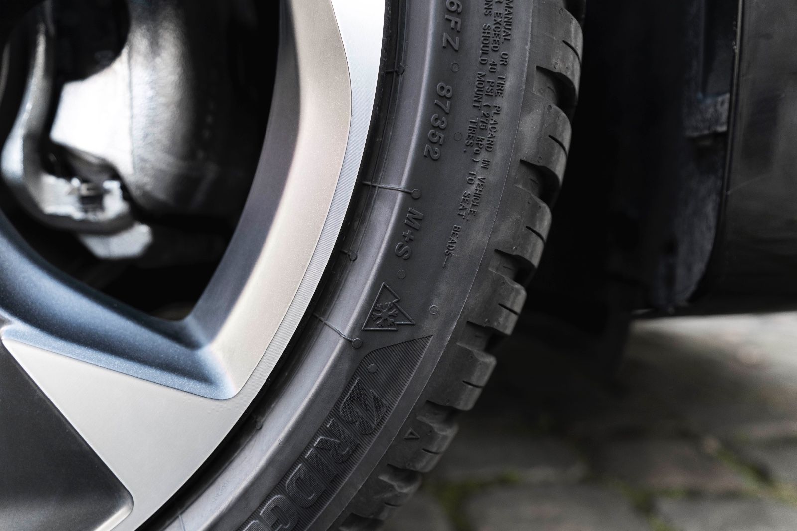 Fahrzeugabbildung CUPRA Leon Sportstourer 1.5 eTSI ACC LED TOTW CARPLAY