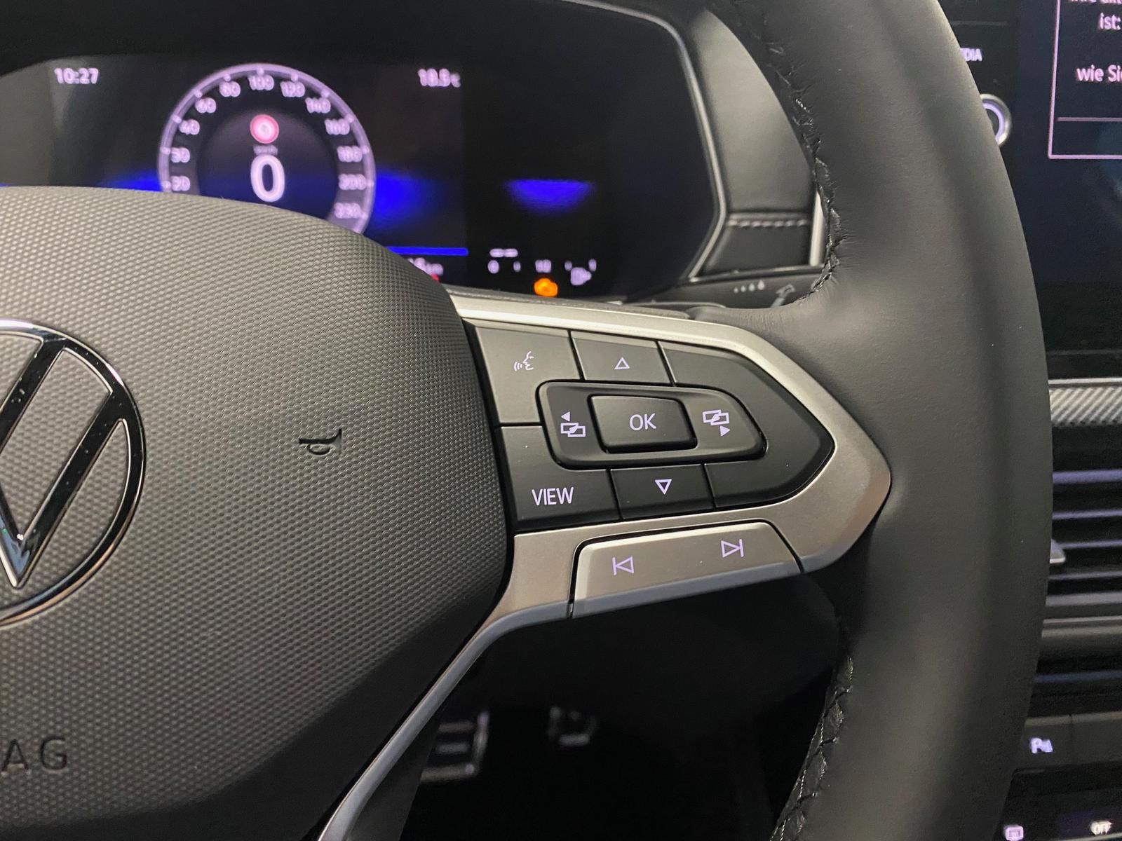Fahrzeugabbildung Volkswagen T-Cross 1.0 TSI DSG R-Line BLACKSTYLE+MATRIX+AHK