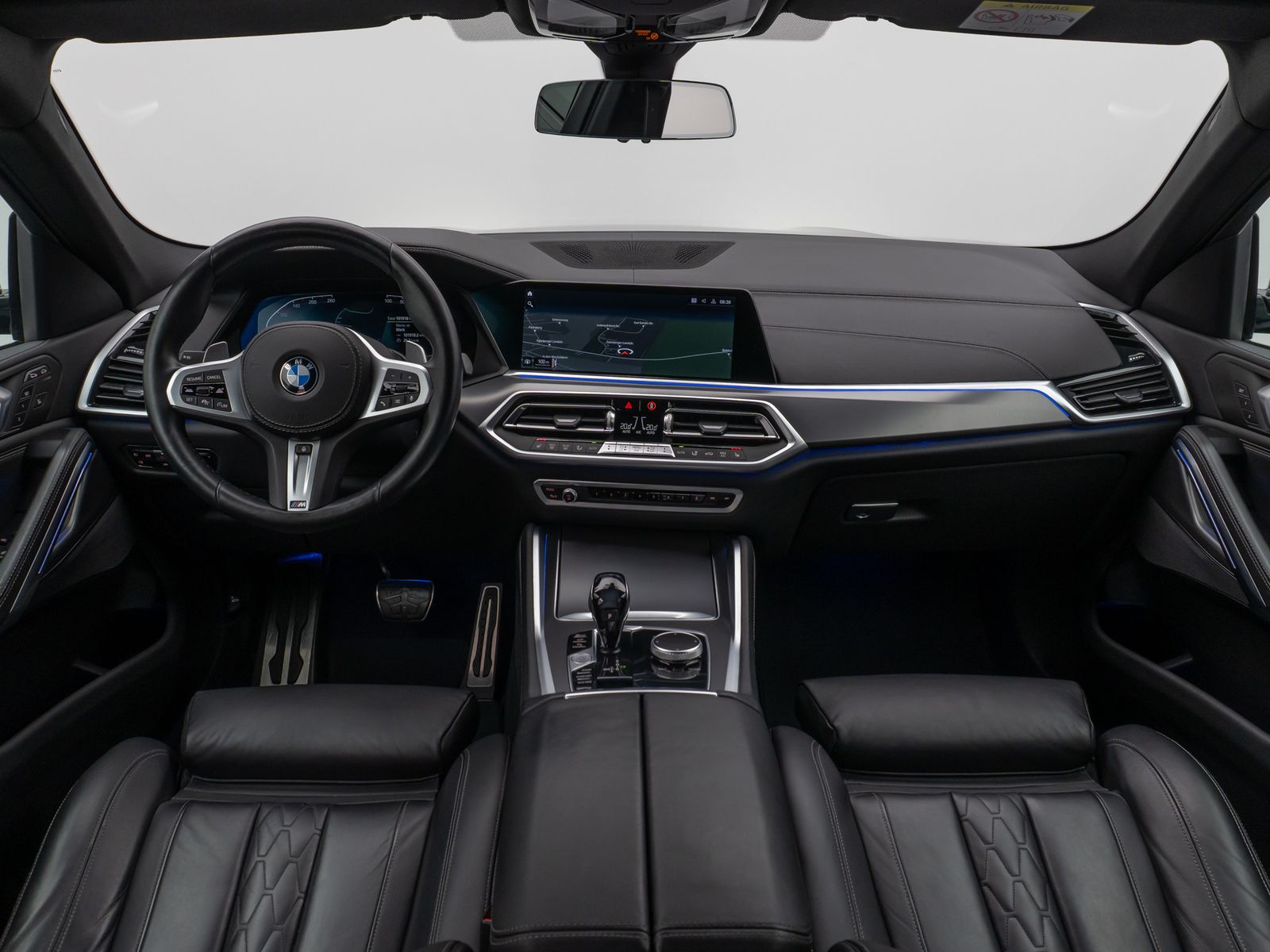 Fahrzeugabbildung BMW X6 xD30d M Sport DAB 360°DisplKey AHK Alarm 22"