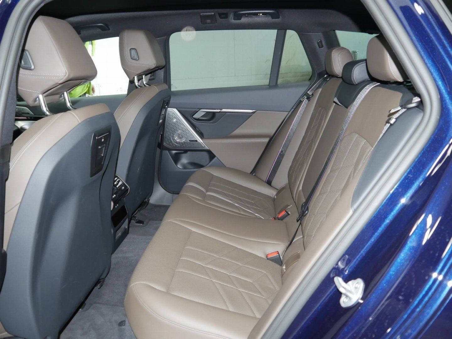 Fahrzeugabbildung BMW 540d xDrive Touring M Sportpaket AHK