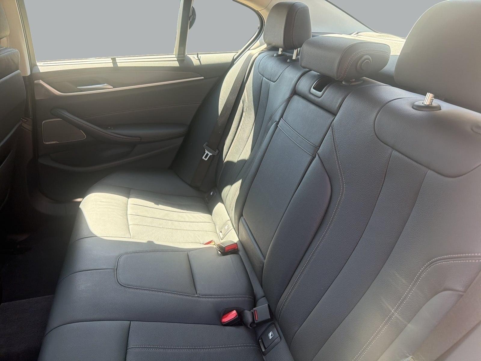 BMW 530d xDrive A Laser HEAD-UP SITZBELÜFT RFK HIFI