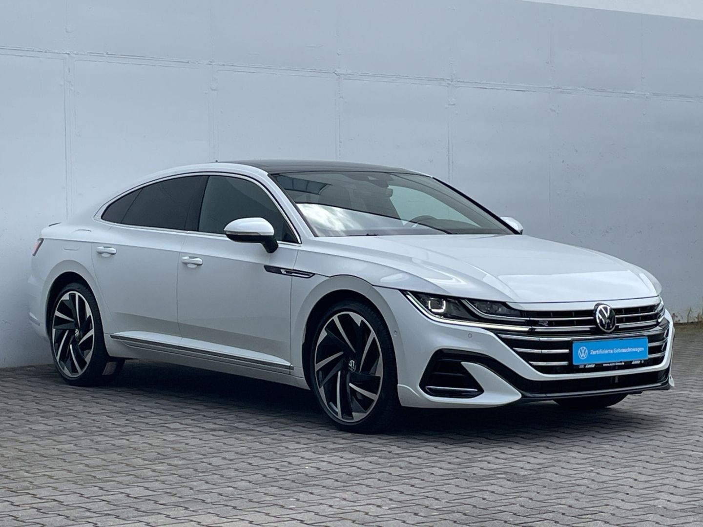 Arteon 2.0TSI DSG 4Motion R-Line Pano/AHK/Kamera