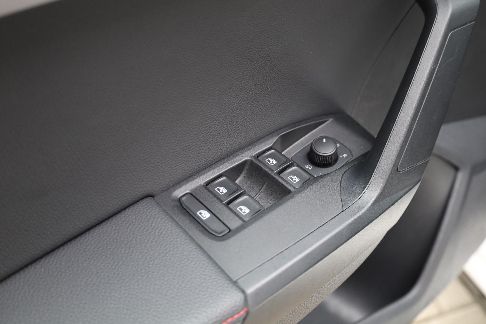 SEAT Ibiza 1.0 TSI DSG FR LED Navi Android Apple, миниатюра 29