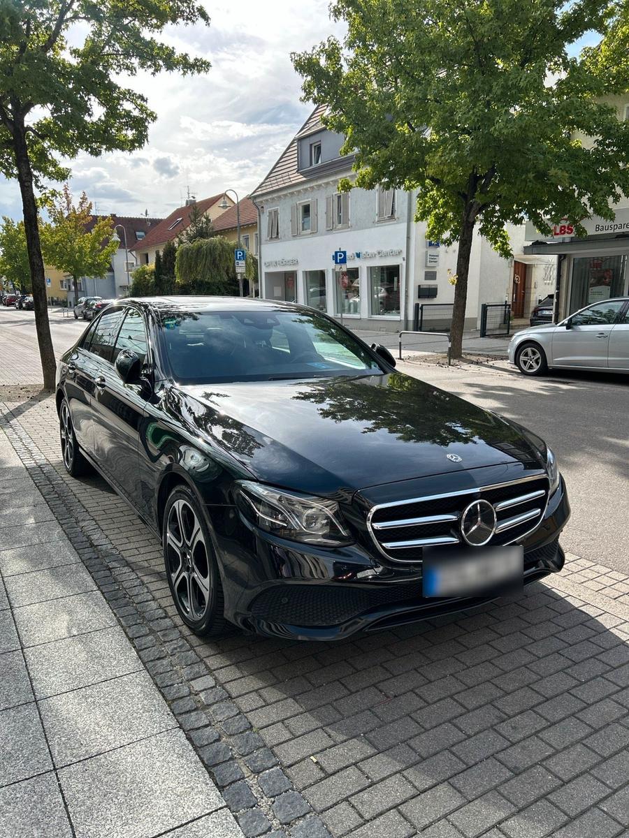 Mercedes-Benz E 220