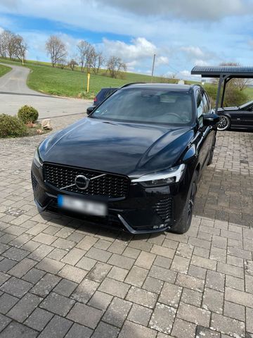 Volvo XC60 B5 AWD R-Design