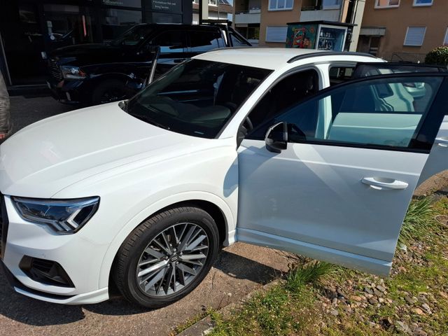 AUDI Q3 35 TFSI S tronic S line, 1. Hand, Virtual Co 